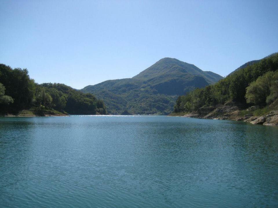 Agriturismo I Due Regni Petrella Salto 外观 照片