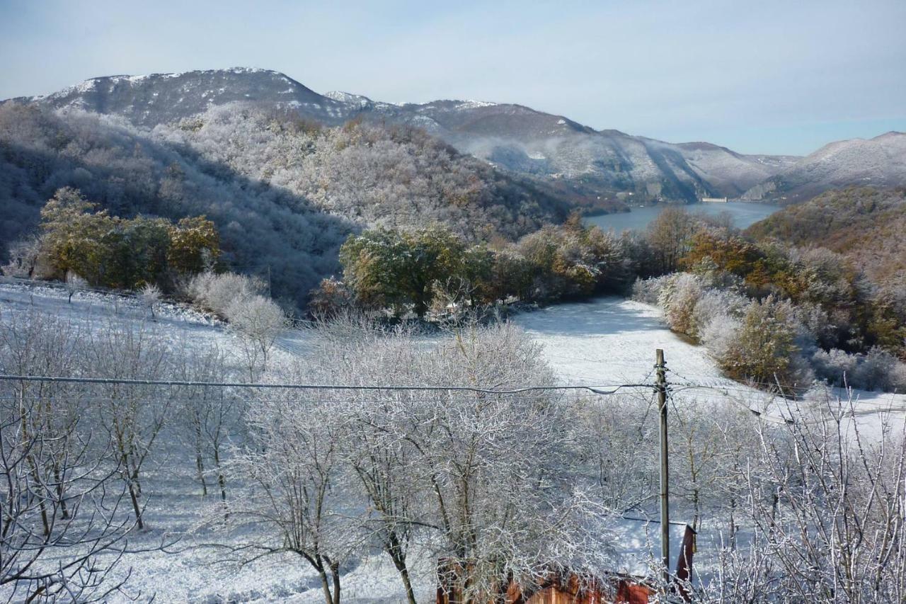 Agriturismo I Due Regni Petrella Salto 外观 照片